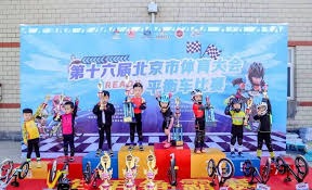 太阳险胜雄鹿！3人优秀5人及格，2人低迷