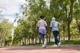 这下真是把足球踢成了艺术